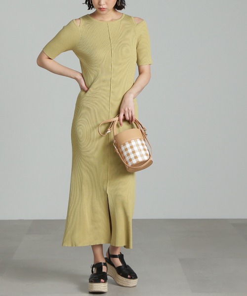 FREE'S MART（フリーズマート）の「◆肩スリット半袖リブニットワンピース（ワンピース・レディース・ブラック/ホワイト/イエロー・SMALL/MEDIUM）」の21枚目の写真