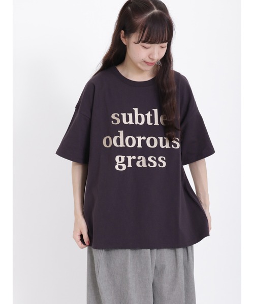 Samansa Mos2（サマンサ モスモス）の「ロゴ刺繍Tシャツ（Tシャツ/カットソー・レディース・ベージュ/チャコール/キナリ/ブラウン・ﾌﾘ-）」の2枚目の写真