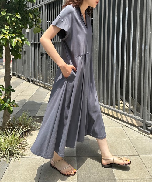 qualite（カリテ）の「ウエストタックワンピース（ワンピース・レディース・ベージュ/チャコールグレー/ブルー・38/36）」の15枚目の写真