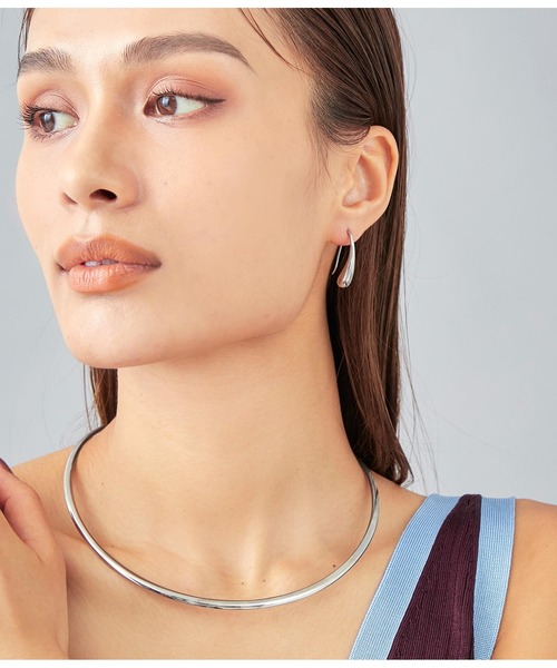 Settimissimo（セッティミッシモ）の「金属アレルギー対応サージカルステンレス316Lカーブドロップピアス（ピアス（両耳用）・レディース・シルバー/ゴールド・FREE）」の4枚目の写真