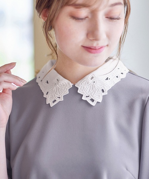 alotta(アロッタ)の「刺しゅう衿付き5分袖トップス(Tシャツ/カットソー・レディース・グレイッシュブルー/ブラック・L/M/LL/3L)」の9枚目の写真