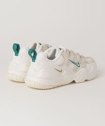 NIKE（ナイキ）の「NIKE WMNS TECH HERA FN7491-110（スニーカー