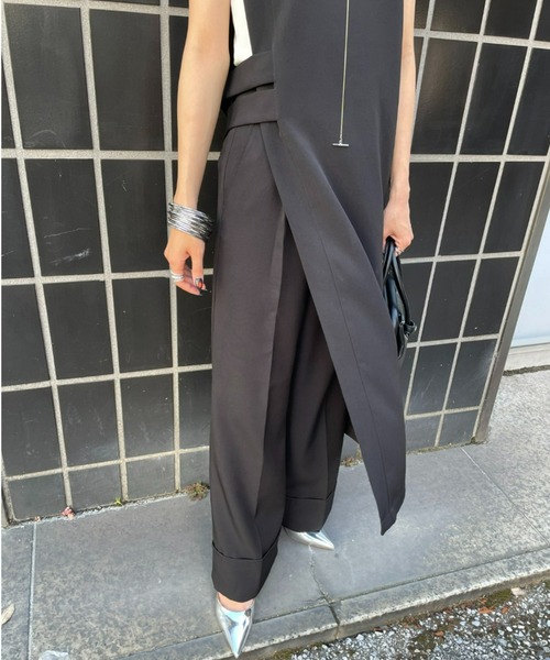 AIC. エーアイシー シースルー切替トップス/センタースリットスラックス AIC.（エーアイシー）の「ハイウエストロールアップワイドパンツ