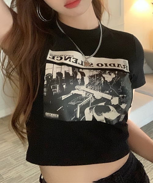 gossip!ロサンゼルス(ゴシップロサンゼルス)の「YUGA レトロプリント ショートトップス(Tシャツ/カットソー・レディース・ブラック/ホワイト・FREE)」の6枚目の写真