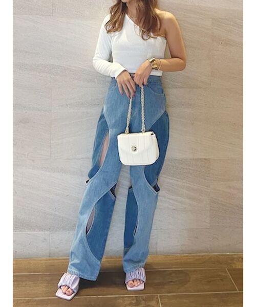 EVRIS（エヴリス）の「ワンショルダークロップドトップス（Tシャツ/カットソー・レディース・グリーン/ホワイト/ブラック・FREE）」の7枚目の写真