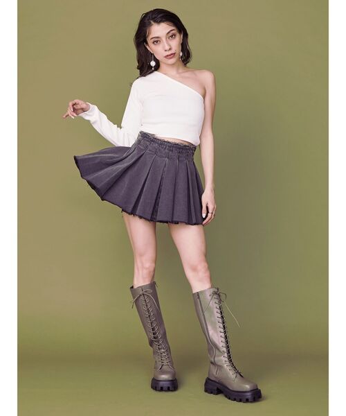 EVRIS（エヴリス）の「ワンショルダークロップドトップス（Tシャツ/カットソー・レディース・グリーン/ホワイト/ブラック・FREE）」の16枚目の写真