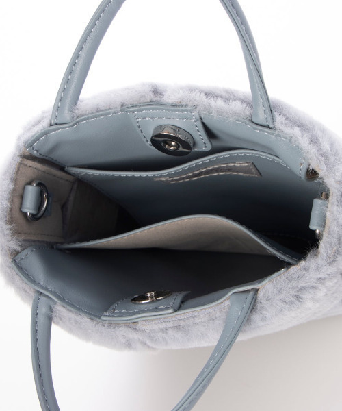cache cache（カシュ カシュ）の「カシュカシュ cachecache / フェイクファーイントレチャートミニショルダー（ショルダーバッグ・レディース・ライトグレー/ブルー/イエロー/アイボリー/ベージュ系その他・FREE）」の9枚目の写真