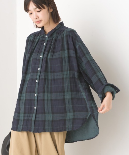 OMNES（オムネス）の「ダブルガーゼ丸襟長袖シャツ（シャツ/ブラウス・レディース・パープル/ブラック/グレー系その他/ホワイト/ブラック系その他/ブルー系その他/モカ/ネイビー系・FREE）」の3枚目の写真