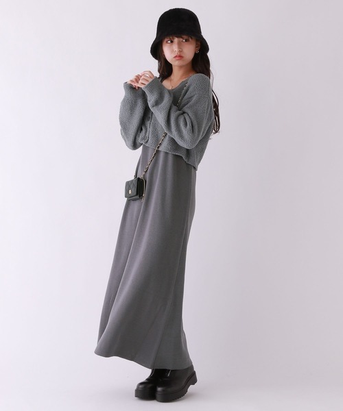 repipi armario(レピピ アルマリオ)の「☆セットアイテム☆ニット2Pワンピース(ワンピース・キッズ・ベージュ/ブルー/スミクロ・MEDIUM/LARGE)」の4枚目の写真