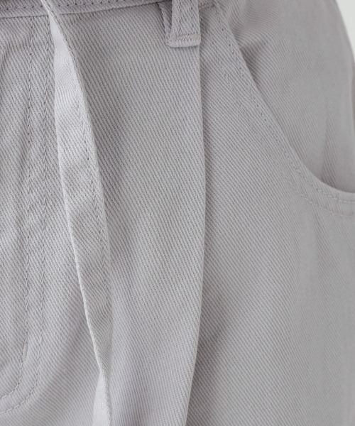 repipi armario（レピピ アルマリオ）の「ハイウエストリボンタックパンツ（デニムパンツ・キッズ・ホワイト/ライトブルー/グレー/ピンク・SMALL/LARGE/MEDIUM）」の16枚目の写真