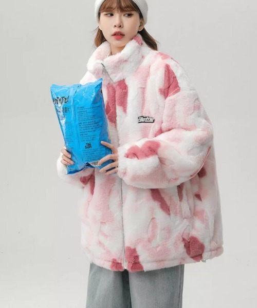 LAC-VERT(ラック・ヴェール)の「カモフラージュ柄フェイクファーオーバーサイズブルゾン(ブルゾン・レディース・ピンク/ブルー・FREE)」の9枚目の写真