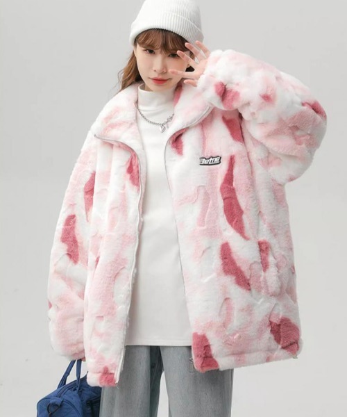 LAC-VERT(ラック・ヴェール)の「カモフラージュ柄フェイクファーオーバーサイズブルゾン(ブルゾン・レディース・ピンク/ブルー・FREE)」の14枚目の写真