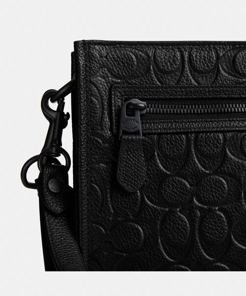 COACH　コーチ　リビングトン　コンバーチブル　ポーチ　ショルダーバッグ COACH（コーチ）の「ヒッチ コンバーチブル クロスボディ