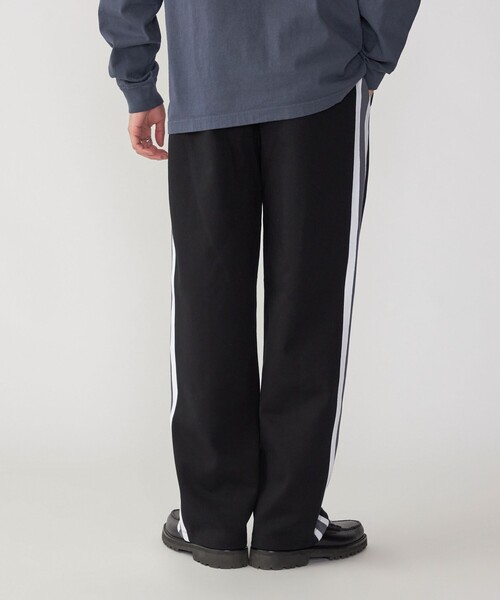 SHIPS（シップス）の「【WEB限定】SHIPS: ライン トラック パンツ（その他パンツ・メンズ・ベージュ/ネイビー/ブラック・SMALL/MEDIUM/LARGE）」の18枚目の写真