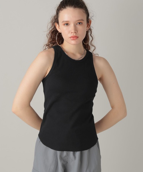 FOREVER 21（フォーエバー トゥエンティーワン）の「【2024SS】カップ付きアメスリタンク（タンクトップ・レディース・ホワイト/グリーン/ブラック・SMALL/MEDIUM）」の2枚目の写真