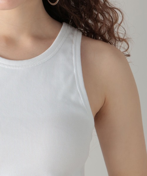 FOREVER 21（フォーエバー トゥエンティーワン）の「【2024SS】カップ付きアメスリタンク（タンクトップ・レディース・ホワイト/グリーン/ブラック・SMALL/MEDIUM）」の16枚目の写真