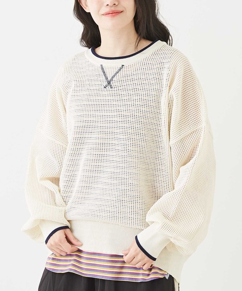 CUBE SUGAR(キューブシュガー)の「スポンディッシュニットメッシュ柄プルオーバー(ニット/セーター・レディース・ホワイト/ネイビー/ホワイト×ネイビー/レッド/イエロー・M)」の2枚目の写真