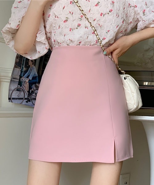 Mayree（メイリー）の「【Mayree】フロントスリットミニスカート（スカート・レディース・イエロー/ホワイト/テラコッタ/グリーン/ピンク/ブラック/カーキ/パープル・SMALL/MEDIUM/LARGE/X-LARGE）」の8枚目の写真