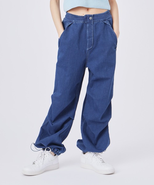 NERGY(ナージー)の「【Water proof Denim】フレアカーゴデニムパンツ(その他パンツ・レディース・ホワイト/ブルー/ブルー系その他4・M/S)」の1枚目の写真