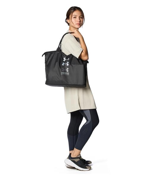 UNDER ARMOUR(アンダーアーマー)の「UAジップ ワードマーク トートバッグ(トレーニング/レディース)(ショルダーバッグ・レディース・ブラック・ONESIZE)」の3枚目の写真
