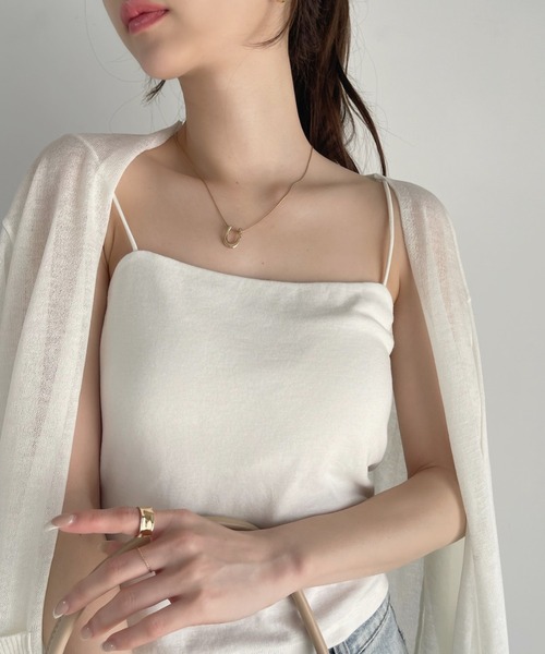 Ada.(エイダ)の「カップ付き バックオープン キャミソール(キャミソール・レディース・チャコール/ホワイト/ブラック/ライトベージュ・FREE)」の2枚目の写真