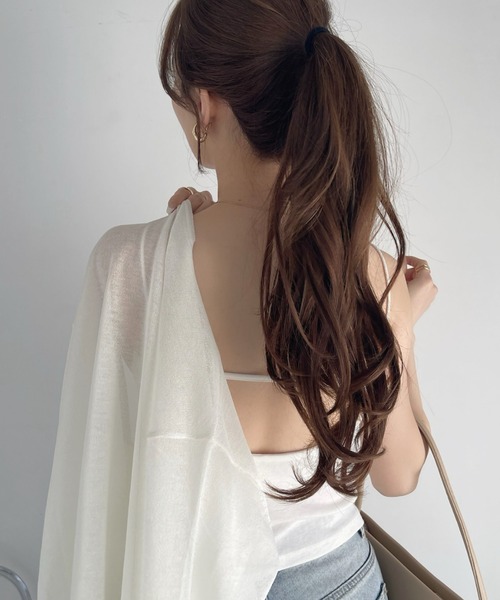 Ada.(エイダ)の「カップ付き バックオープン キャミソール(キャミソール・レディース・チャコール/ホワイト/ブラック/ライトベージュ・FREE)」の15枚目の写真