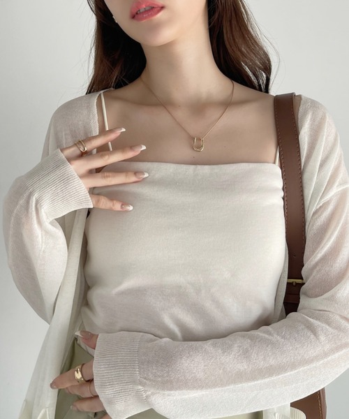 Ada.(エイダ)の「カップ付き バックオープン キャミソール(キャミソール・レディース・チャコール/ホワイト/ブラック/ライトベージュ・FREE)」の17枚目の写真