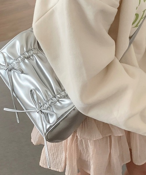 LYEON(リヨン)の「ダブルリボンシャーリングショルダーバッグ(ショルダーバッグ・レディース・シルバー/オフホワイト/ブラック/ピンク・FREE)」の11枚目の写真