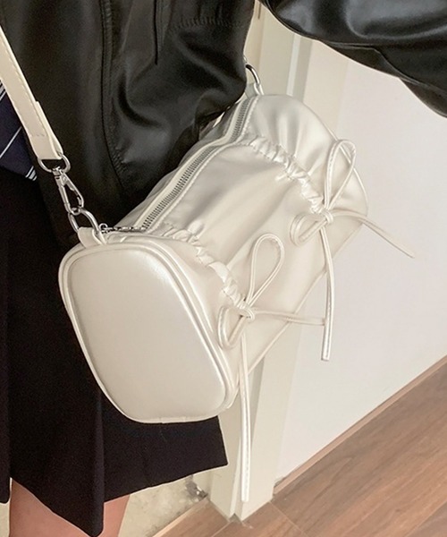 LYEON(リヨン)の「ダブルリボンシャーリングショルダーバッグ(ショルダーバッグ・レディース・シルバー/オフホワイト/ブラック/ピンク・FREE)」の12枚目の写真