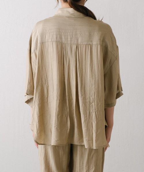 COLLAGE GALLARDAGALANTE（コラージュガリャルダガランテ）の「クレープシャツセットアップ/２点セットアイテム（セットアップ・レディース・ベージュ/ブラック・FREE）」の16枚目の写真