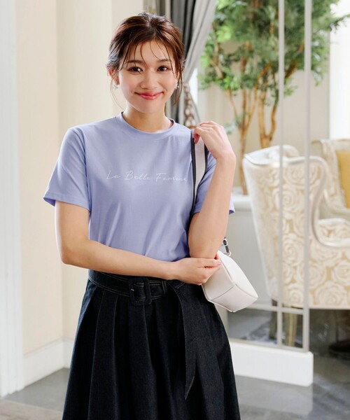 Tiaclasse(ティアクラッセ)の「シンプルロゴプリントTシャツ(Tシャツ/カットソー・レディース・ブルー/チャコールグレー/ホワイト/ベージュ/ネイビー/オフホワイト・FREE)」の15枚目の写真