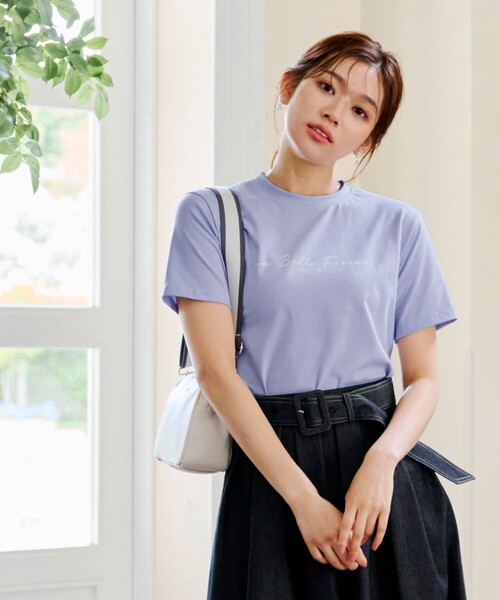 Tiaclasse(ティアクラッセ)の「シンプルロゴプリントTシャツ(Tシャツ/カットソー・レディース・ブルー/チャコールグレー/ホワイト/ベージュ/ネイビー/オフホワイト・FREE)」の14枚目の写真