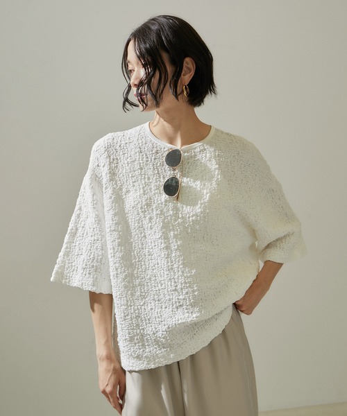 SALON adam et rope'(サロン アダム エ ロペ)の「バックジップエキュームプルオーバー(Tシャツ/カットソー・レディース・ブラック/ホワイト/ベージュ・FREE)」の2枚目の写真