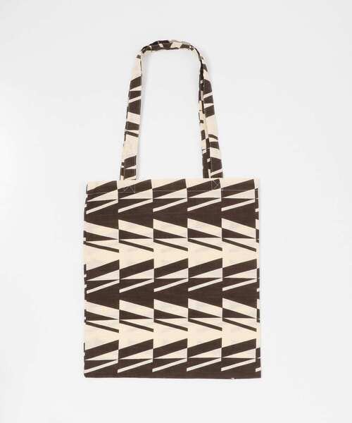 KBF（ケイビーエフ）の「ジオメトリックトートBAG（トートバッグ・レディース・イエロー系その他/ブラウン系その他・ONE）」の12枚目の写真