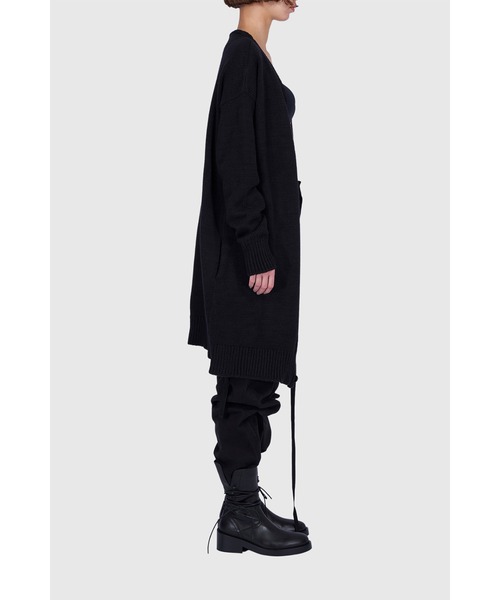 Ann DEMEULEMEESTER(アンドゥムルメステール)の「ANN DEMEULEMEESTER KIM KNITTED HIGH COMFORT V NECK(カーディガン/ボレロ・レディース・ブラック・SMALL)」の3枚目の写真