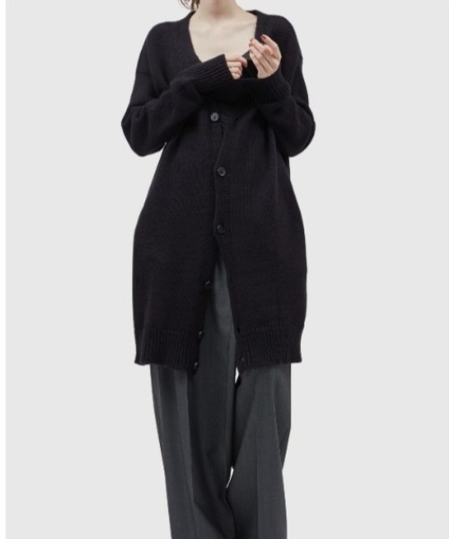Ann DEMEULEMEESTER(アンドゥムルメステール)の「ANN DEMEULEMEESTER KIM KNITTED HIGH COMFORT V NECK(カーディガン/ボレロ・レディース・ブラック・SMALL)」の8枚目の写真