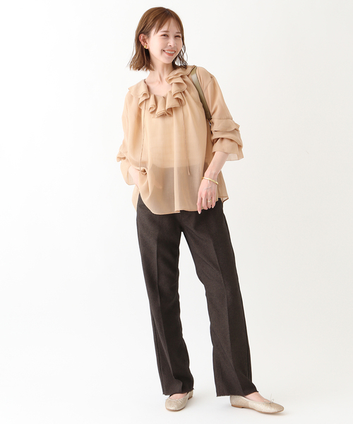 スローブイエナ SLOBE IENA 24AW フリルラッフルシアーブラウス ベージュ サイズ：FREE SLOBE IENA（スローブイエナ）の「フリルラッフルシアーブラウス