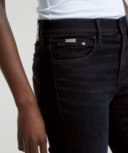 G-STAR（ジースター）の「3301 FLARE JEANS/ヴィンテージライクフレアスキニージーンズ/L28（デニムパンツ・レディース・ブラック・27inch/26inch）」の4枚目の写真
