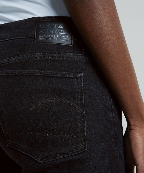 G-STAR（ジースター）の「3301 FLARE JEANS/ヴィンテージライクフレアスキニージーンズ/L28（デニムパンツ・レディース・ブラック・27inch/26inch）」の5枚目の写真