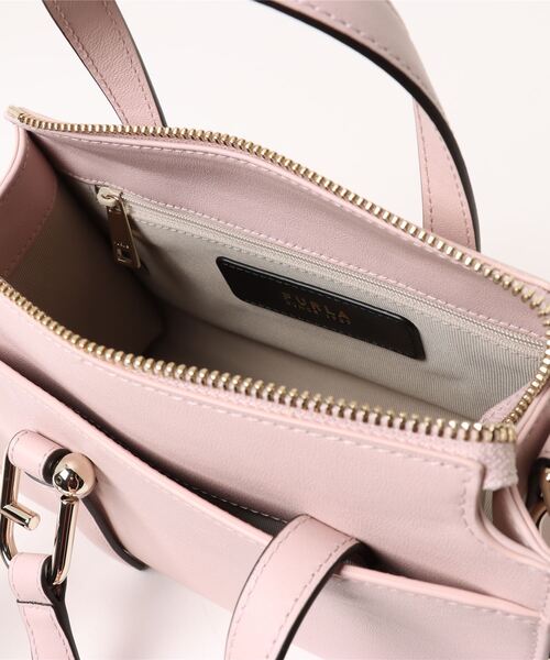 FURLA（フルラ）の「FURLA NUVOLA S BOSTON BAG（ボストンバッグ・レディース・スモークピンク・ONE SIZE）」の8枚目の写真