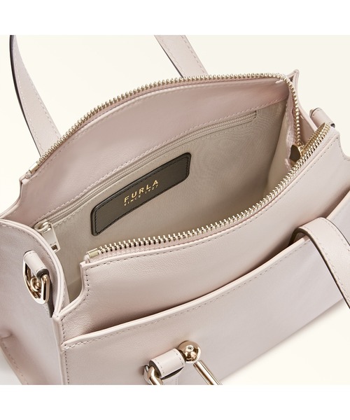 FURLA（フルラ）の「FURLA NUVOLA S BOSTON BAG（ボストンバッグ・レディース・スモークピンク・ONE SIZE）」の4枚目の写真