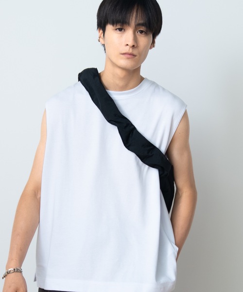 SINSS（シンス）の「Nylon gathered mini shoulder bag / ナイロンギャザーミニショルダーバッグ（ショルダーバッグ・メンズ・ブラック/ブルー/オレンジ・FREE）」の5枚目の写真