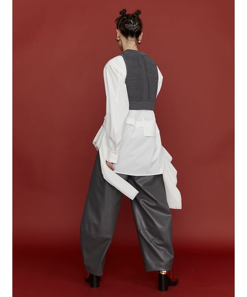 UN3D.（アンスリード）の「FAKE LEATHER COCOON PT / フェイクレザーコクーンパンツ（その他パンツ・レディース・グレー/ブラック・36/38）」の9枚目の写真