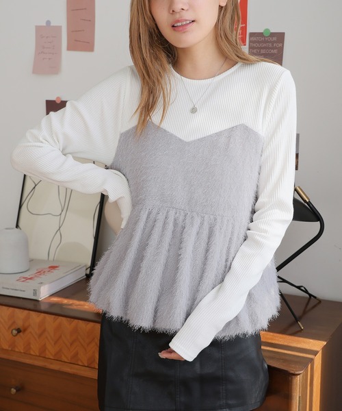 Girly Doll(ガーリードール)の「ドッキングペプラムトップス(Tシャツ/カットソー・レディース・グレー/ブラック・F)」の1枚目の写真