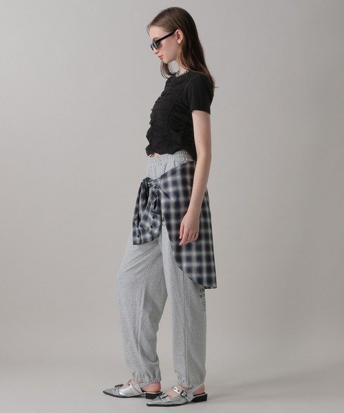FOREVER 21（フォーエバー トゥエンティーワン）の「【2024FW】フロントシャーリングトップス（Tシャツ/カットソー・レディース・オフホワイト/ブラック・MEDIUM/SMALL）」の5枚目の写真