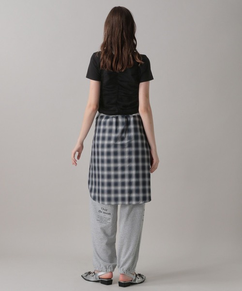 FOREVER 21（フォーエバー トゥエンティーワン）の「【2024FW】フロントシャーリングトップス（Tシャツ/カットソー・レディース・オフホワイト/ブラック・MEDIUM/SMALL）」の6枚目の写真