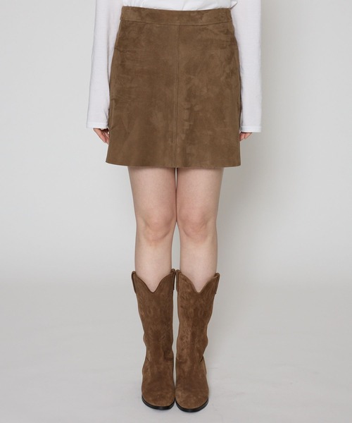 BABYLONE（バビロン）の「スウェードミニスカート（スカート・レディース・ベージュ・フリー）」の10枚目の写真