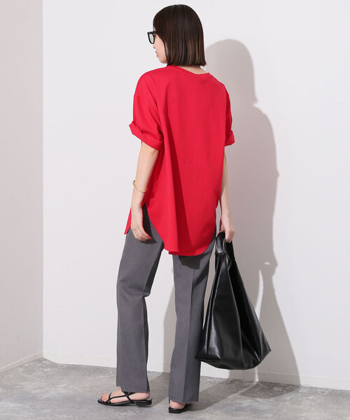 SLOBE IENA(スローブイエナ)の「ラウンドヘムTシャツ(Tシャツ/カットソー・レディース・ブラック/ホワイト/レッド・FREE)」の22枚目の写真