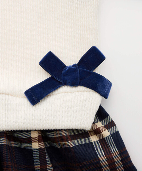 SLAP SLIP（スラップスリップ）の「【お揃い】サイドリボン裾スリットベストドッキングチェック柄トップス(80~130cm)（シャツ/ブラウス・キッズ・ベージュ/オフホワイト・130cm/110cm/90cm/80ｃｍ/120cm/100cm）」の10枚目の写真