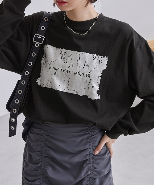 MONO-MART(モノマート)の「アートグラフィックデザインTシャツ(Tシャツ/カットソー・レディース・ブラック系1/ホワイト/ブラック/ホワイト系1・M/L)」の3枚目の写真